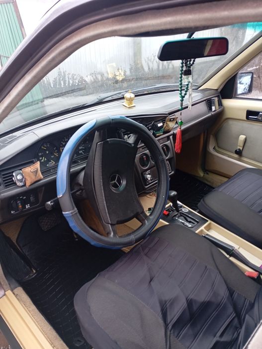 Мерседес бенз w201