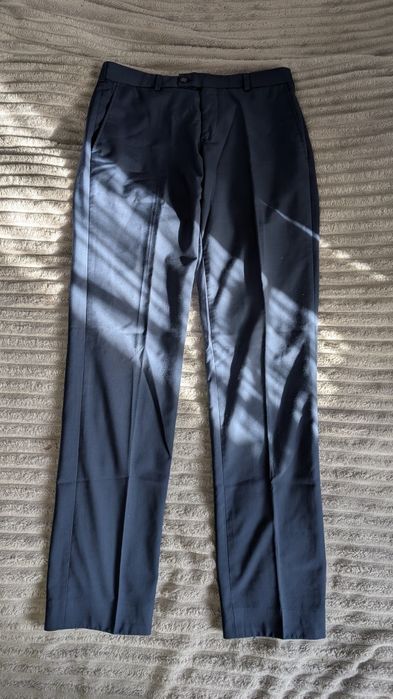 Продам чоловічий класичний костюм 48 розмір Winiar