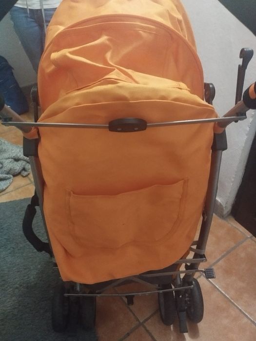 Carinho em bom estado