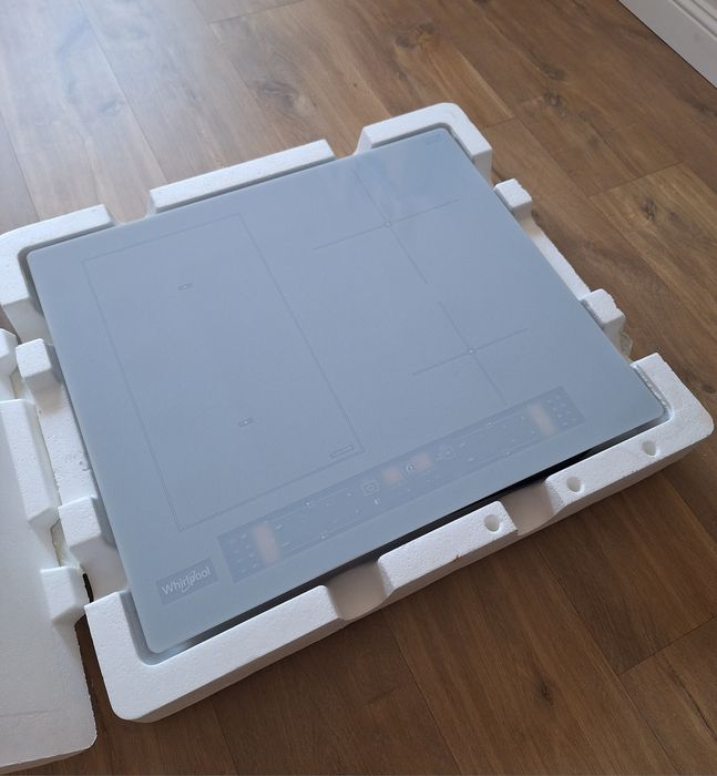 płyta indukcyjna Whirlpool, do zabudowy na równi z blatem