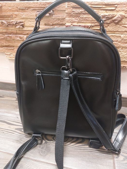 Шкіряний рюкзак.