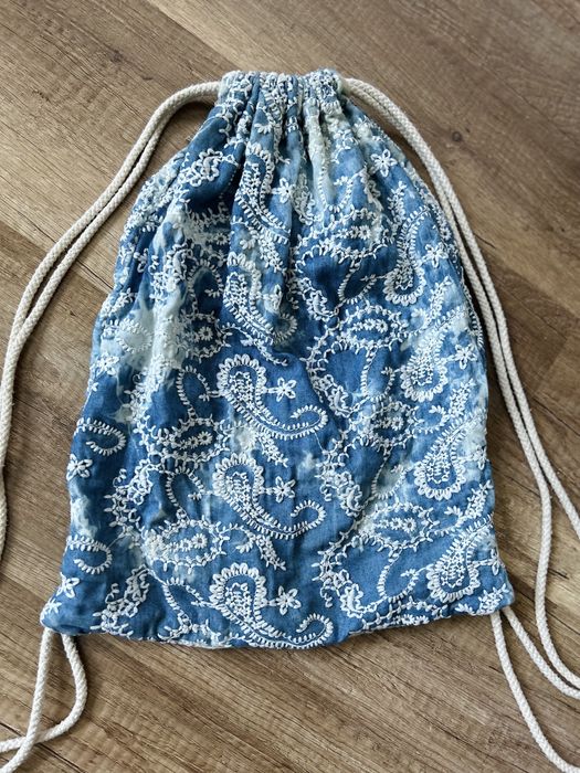 Haftowany granatowy worek plecak na lato