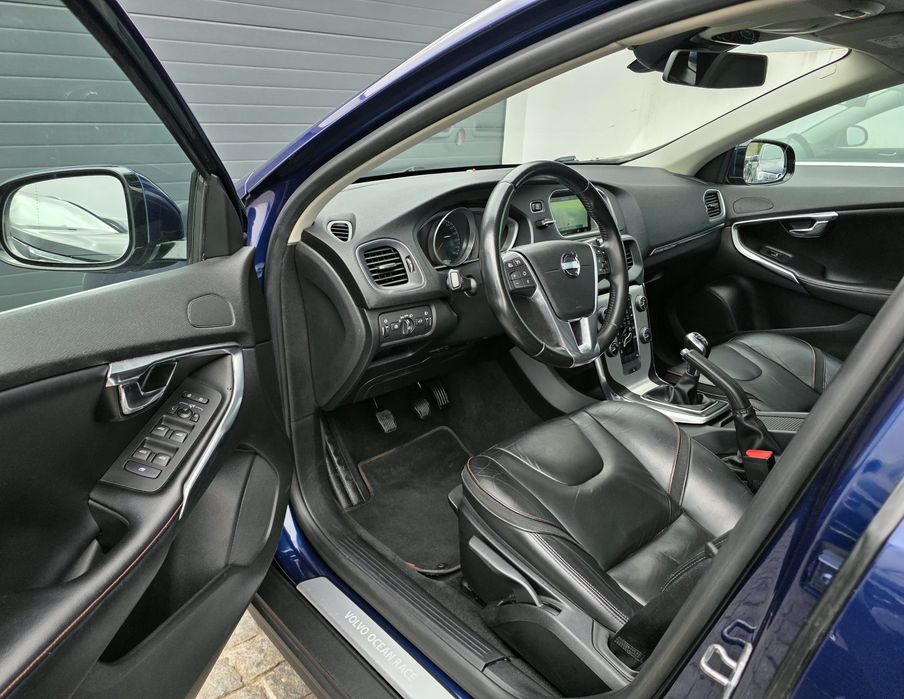 Volvo V40 Cross Country 1.6 D2 Volvo Ocean Race Full Extras