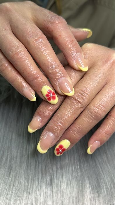 Hidragloss e Unhas - Parede e Estoril