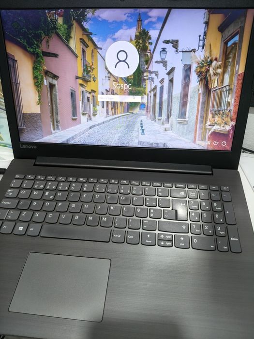 Portátil Lenovo bem estimado como novo