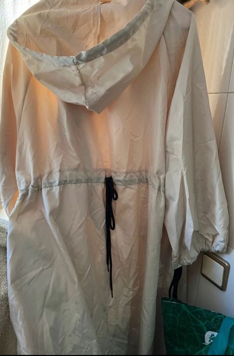 Gabardine M/L nunca usada tom crú