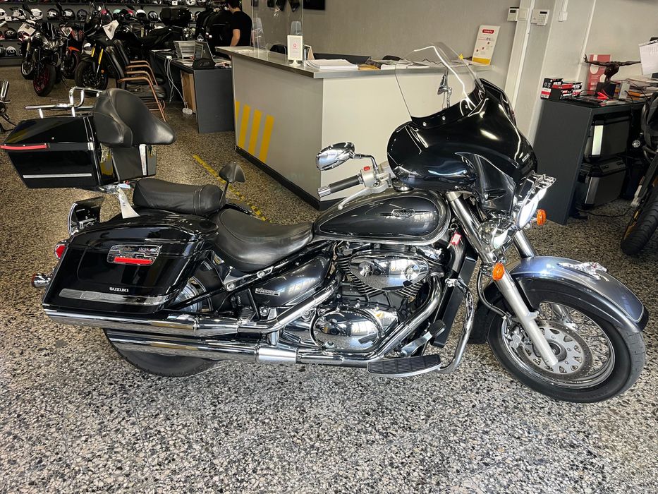 Suzuki  VL 800 Intruder em Óptimo estado.