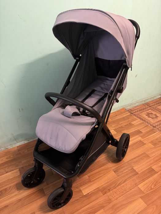 Прогулянкова коляска Carrello Nero