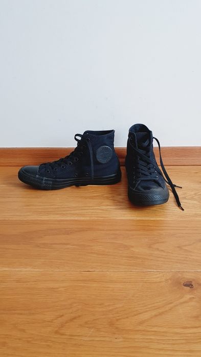 Całe czarne jednolite converse noir