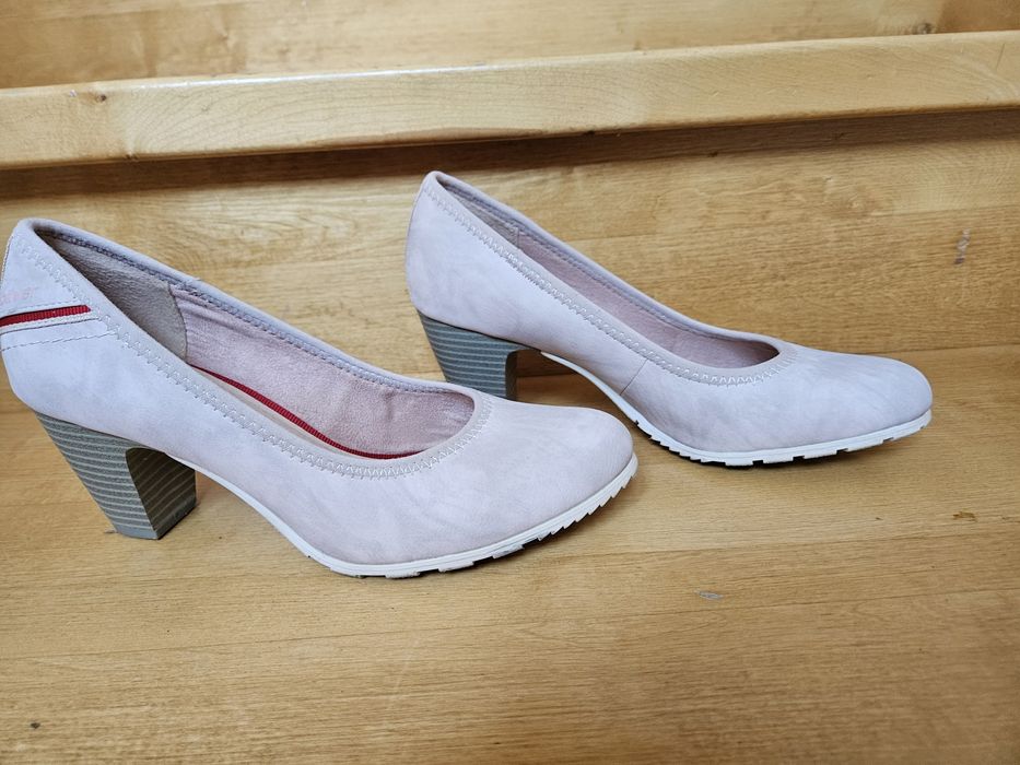 Czółenka Esprit 39
