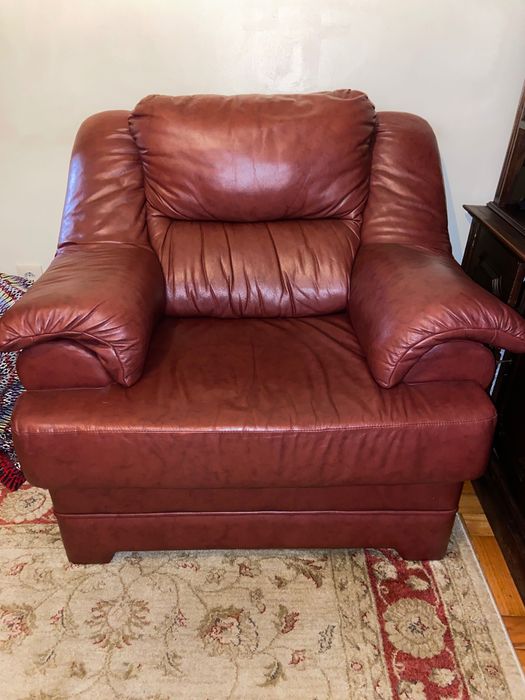Conjunto Sofá e dois Cadeirões