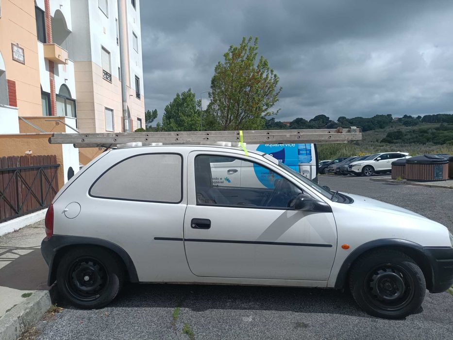Opel Corsa B Comercial 1.7 de 1996 Branco