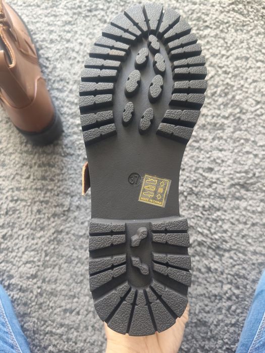 Botas novas para mulher castanhas