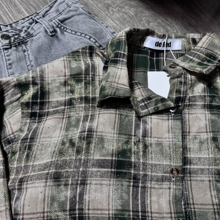 Картата сорочка зі стразами