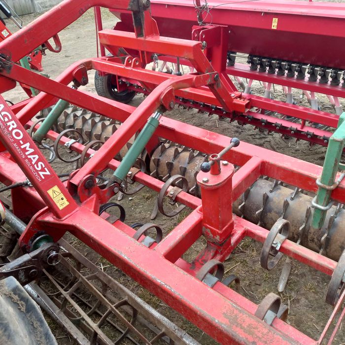 sprzedam agregat uprawowo - siewny