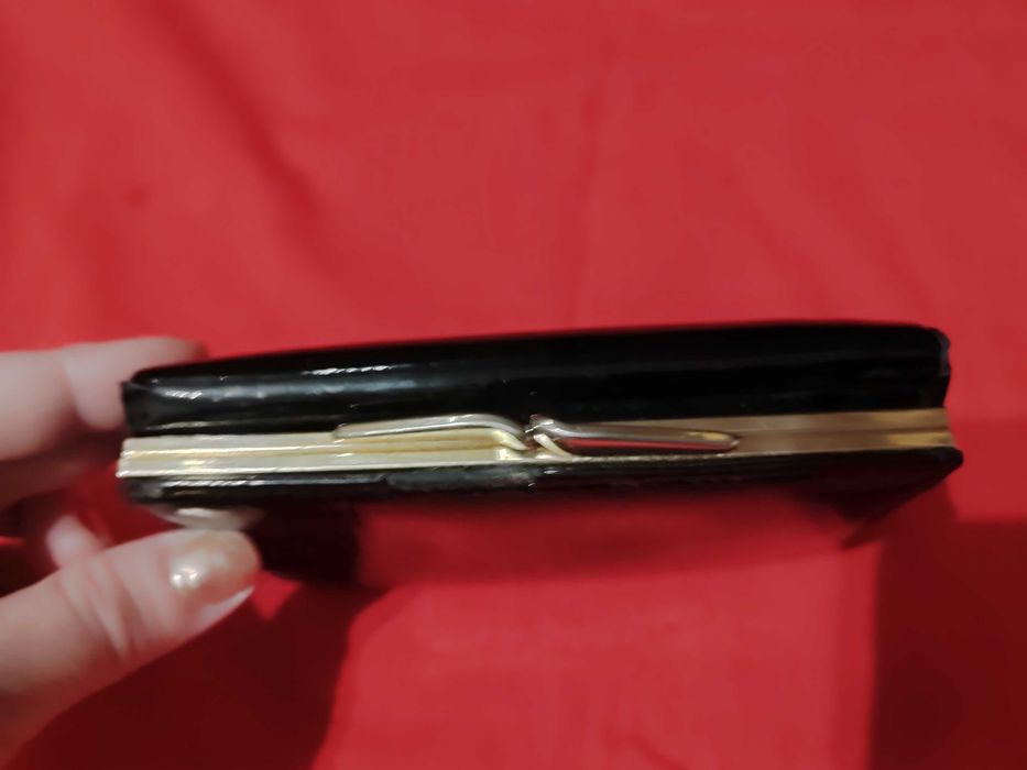 Женский  кошелёк, лаковая кожа "CHANEL" , "Шанель " б у