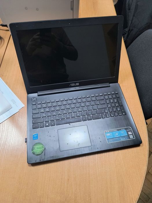 Ноутбук Asus X553M та HP 625