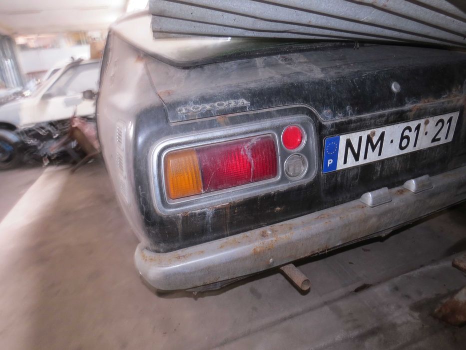 Toyota Kp35 coupé e outros veículos / material