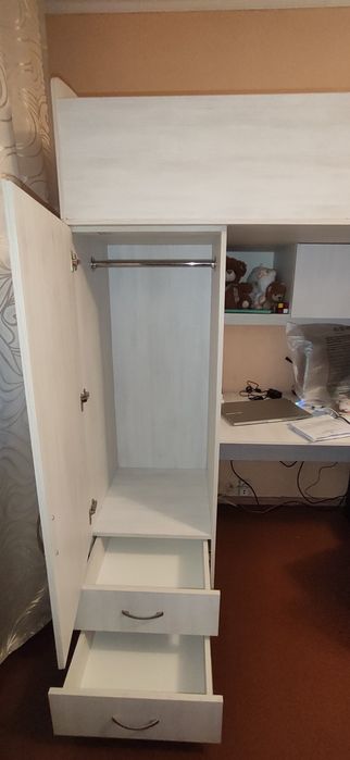 Дитяче ліжко стінка