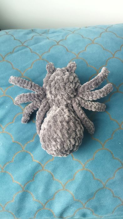 Pająk na szydełku, pluszowy