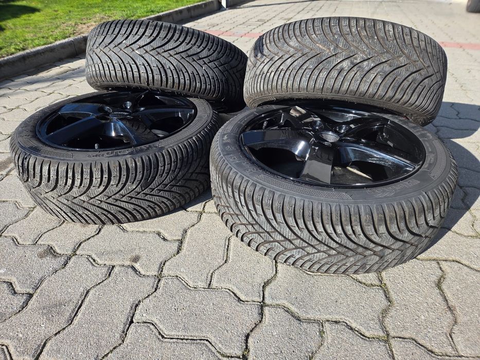 Jantes Alutec R16 C/Pneus 205/45/16 5x100