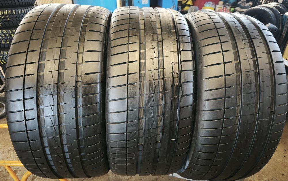 [1428K] 3 szt. Vredestein Ultrac VorTI+ 295/40/21 111Y