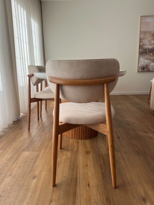 Mesa de Jantar Oval com Pés Ripados + 6 Cadeiras