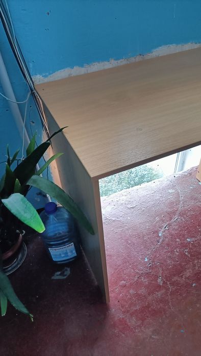 Продам письменный стол б/у.