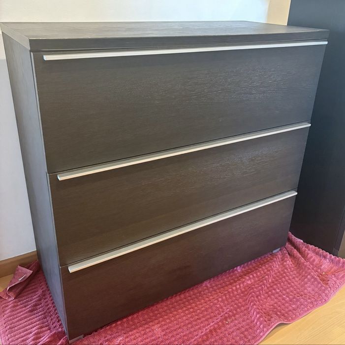 Cómoda 3 gavetões marca Area