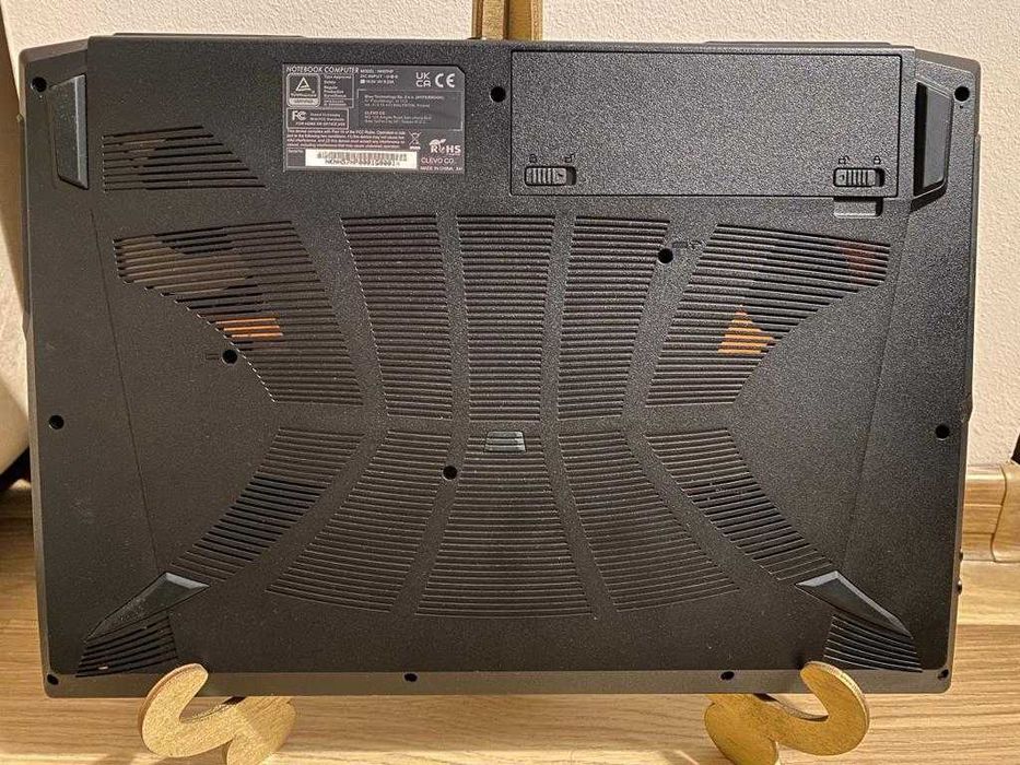 Laptop Hyperbok i7 RTX 3060 64GB RAM + Monitor MSI MD27 + Fotel SENSE7