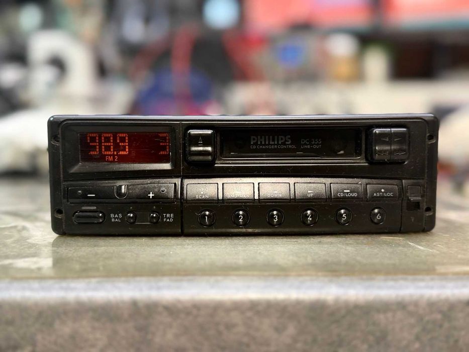 Radio Samochodowe PHILIPS DC215 Klasyk Audi Opel Fiat Maluch Polonez