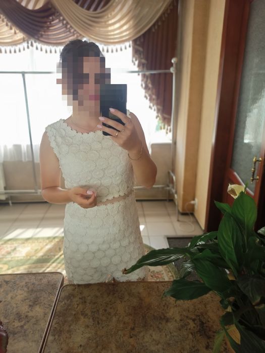 Платье нарядное белое