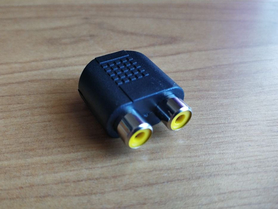 Adaptador 2 RCA Femea / JACK 3,5mm Femea Stereo