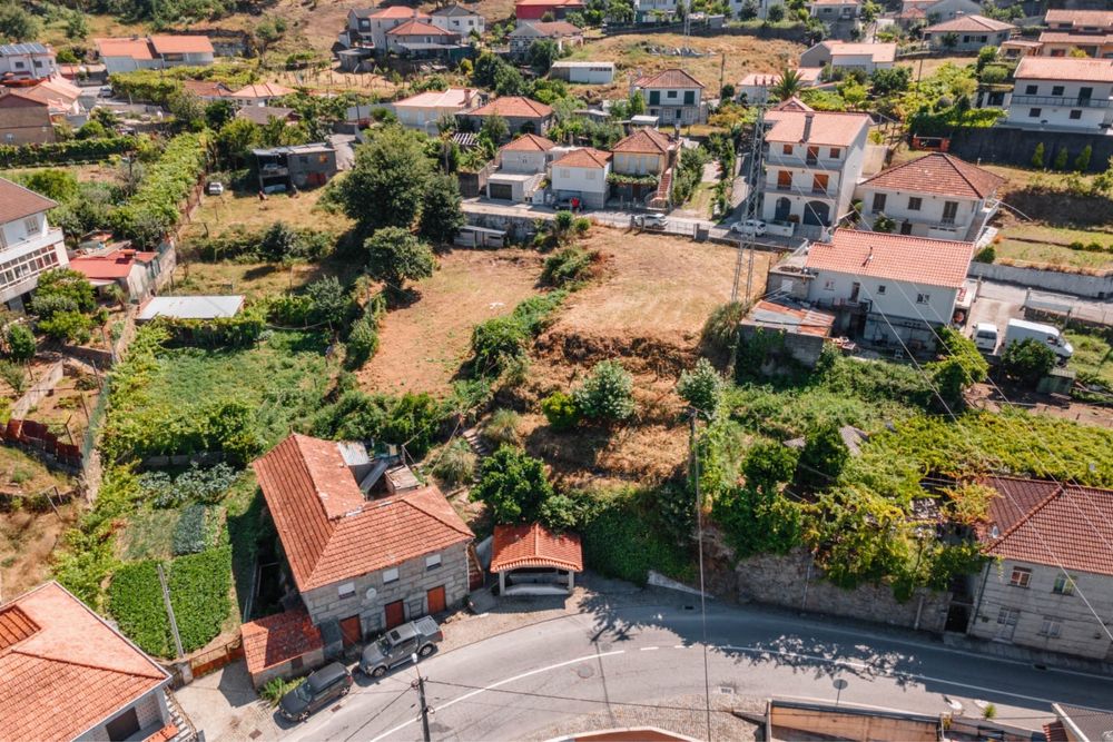 Moradia T3 para Restauro c/ Terreno