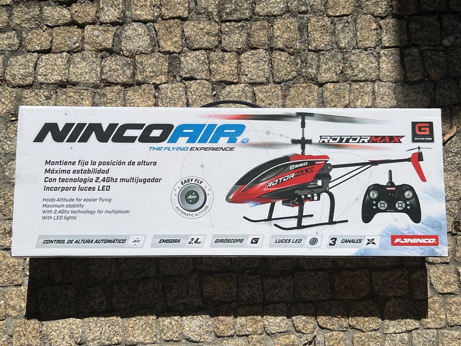 Helicóptero telecomandado com luzes led