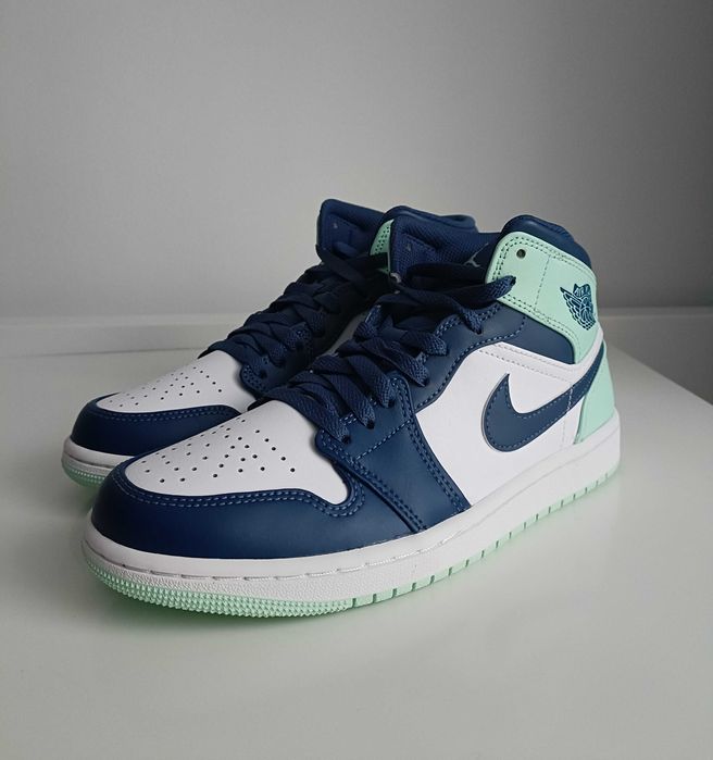 Buty Jordan 1 Mid Mystic Navy Mint Foam rozmiar 40,5 wkładka 25,5 cm