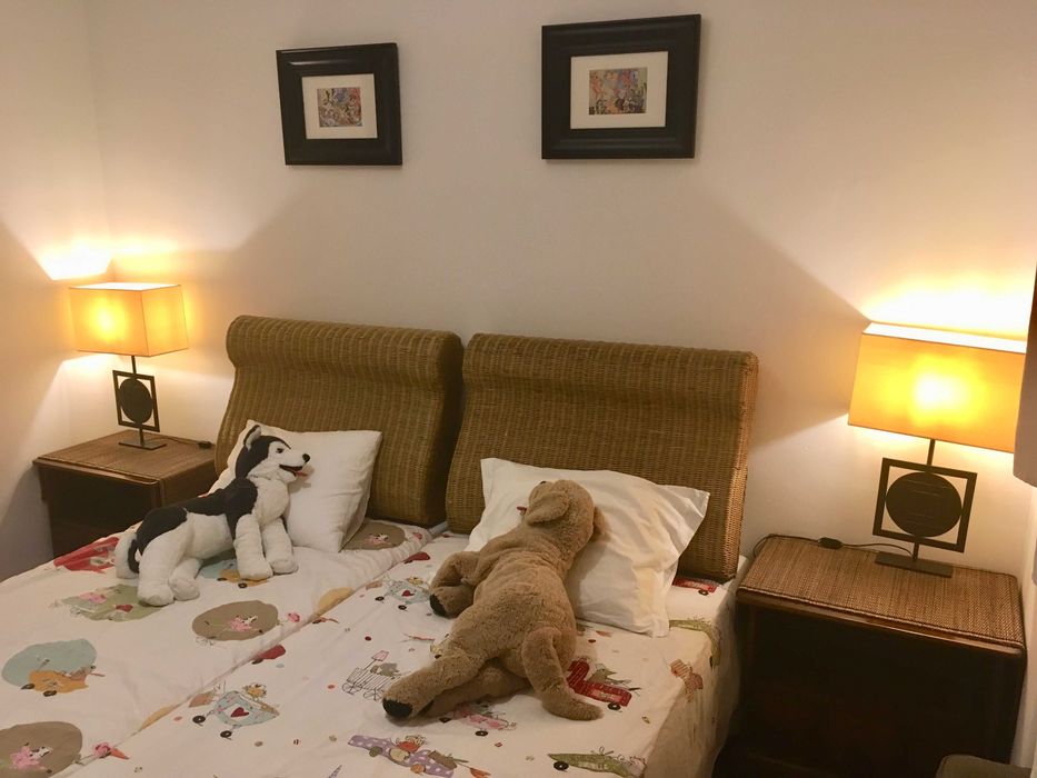 OFERTA Companhia do Campo | Madeira Maciça | 2 Mesinhas + Móvel Gavetas