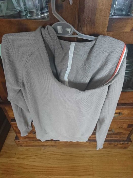 elegancki sweterek w rozm. 150 Okaidi