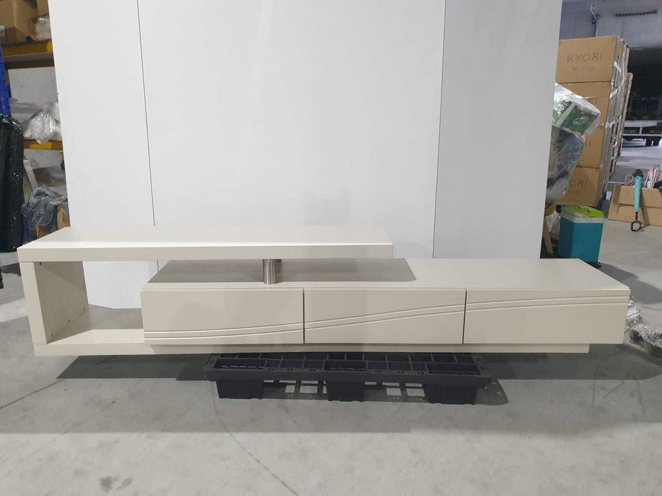 Movel Televisão Lacado