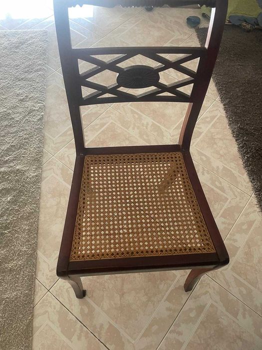 Mesa de jantar extensível preta + 6 cadeiras clássicas com assento em palhinha