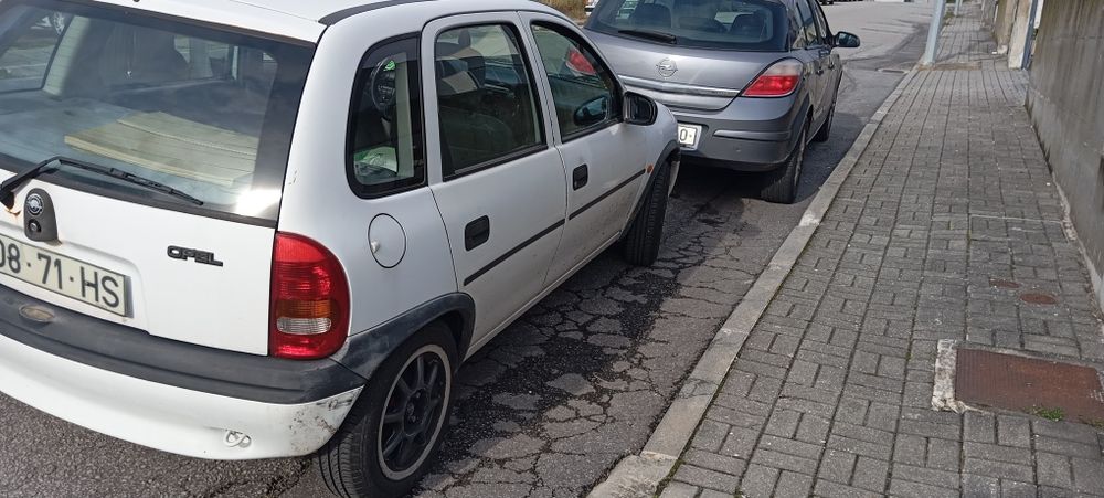 Opel  corsa  B  usado