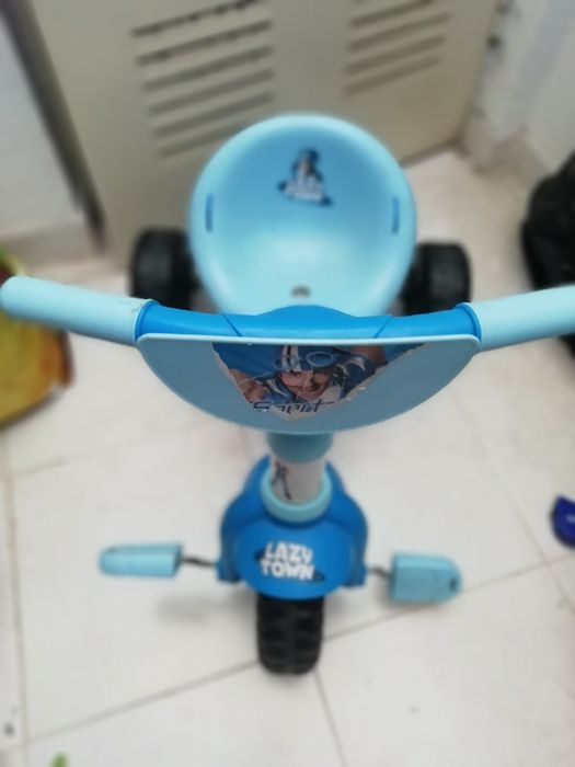 Triciclo com alguns anos mas em estado ainda bastante apreciavel