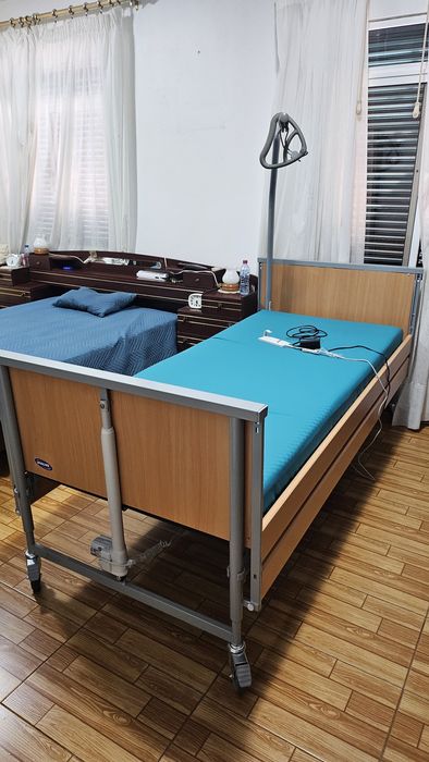 Cama ACCENT com guardas madeira + colchão viscoelastico + Pendural