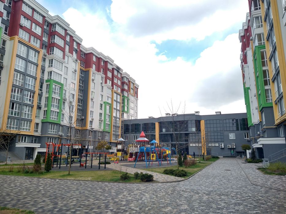 Продам 2-кімнатну квартиру, вул.Машинобудівників, Чабани