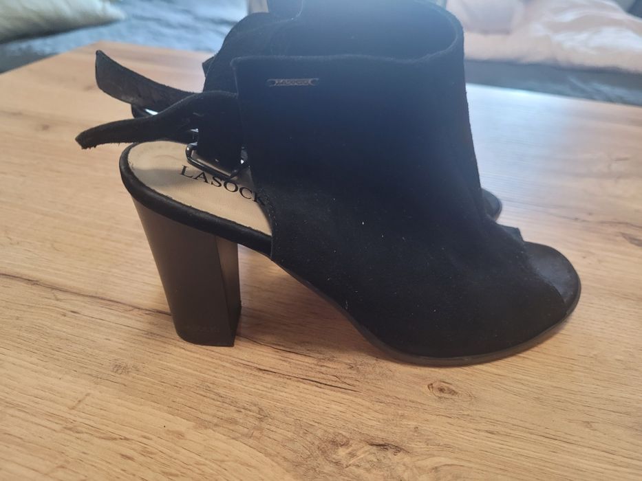 Sandały Lasocki  stan bdb.