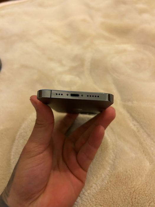 Iphone 12 pro bem estimado