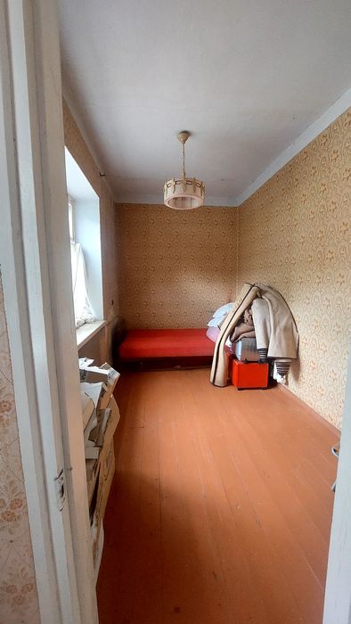 Продам 4-кімнатну квартиру. Вул.Шаргородська,46.