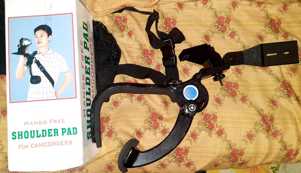 Продається плечевий упор,для фото та відеокамер