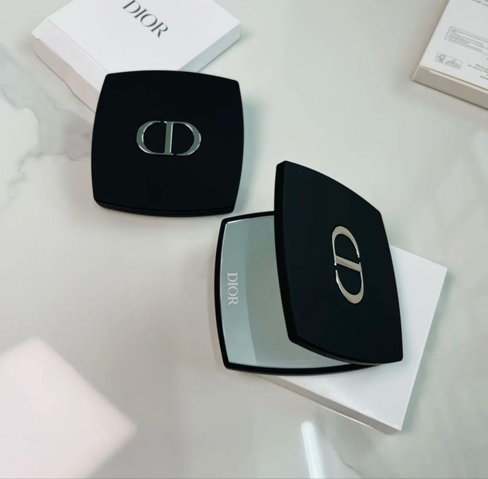 Кишенькове дзеркальце Chanel dior