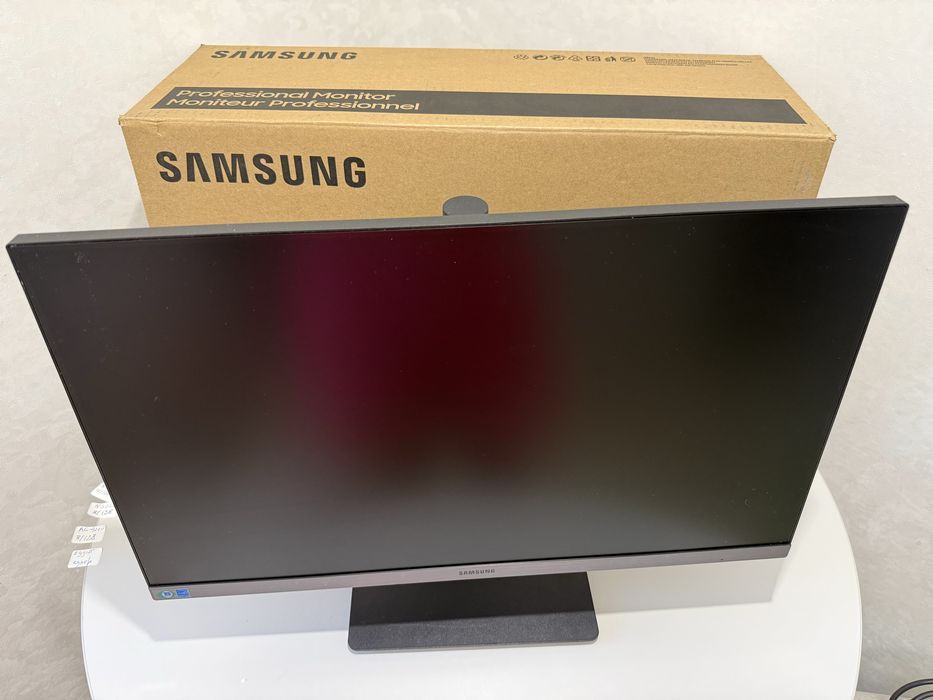 Професійний монітор 24" Samsung S24R650 IPS FHD